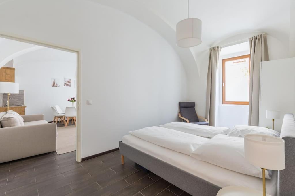 Free Parking I 500 Mbit Wifi I Kingsize Bed Apartment