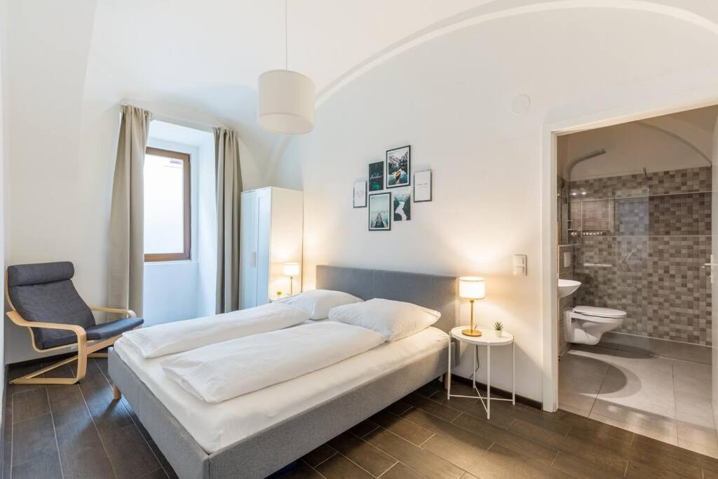 Free Parking I 500 Mbit Wifi I Kingsize Bed *